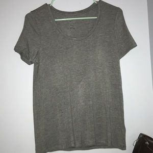 grey tee